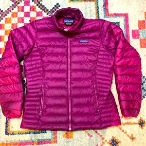 Patagonia down puffer / puffy sweater jacket